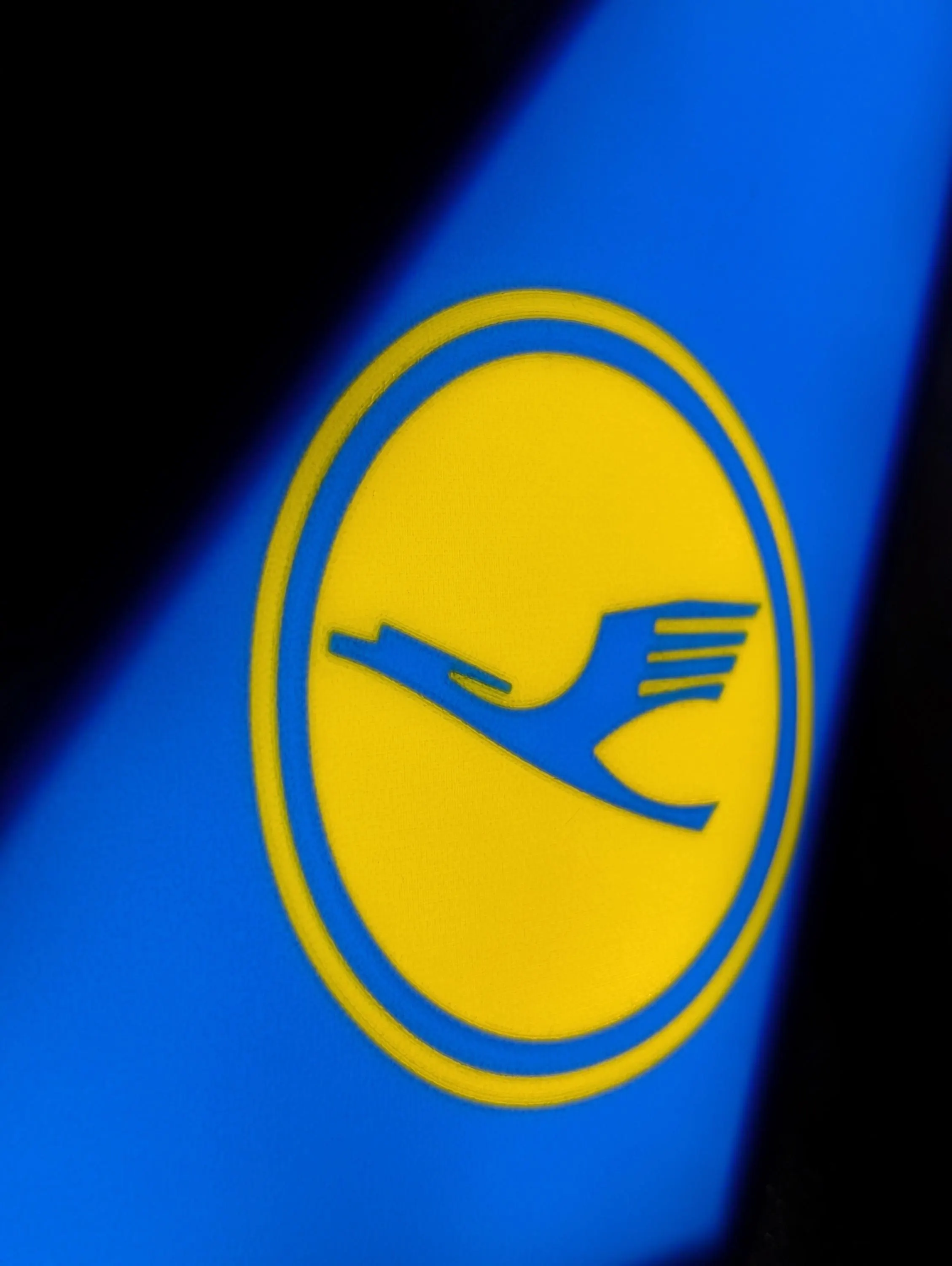 Lufthansa Retro Tail Fin